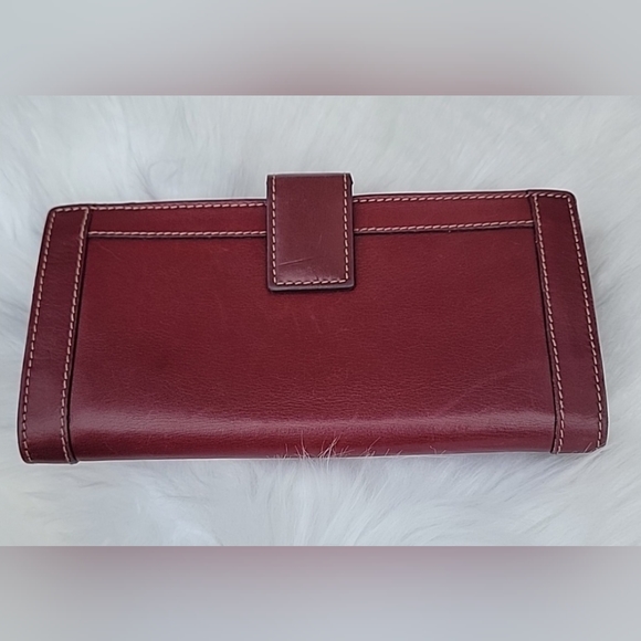 Gucci Handbags - 🔥LAST CHANCE🔥 Gucci Vintage Leather Wallet